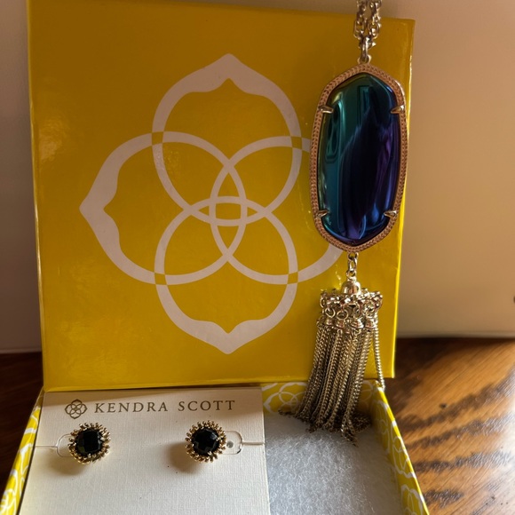 Kendra Scott Black Iridescent Rayne Necklace with matching earrings. - Picture 3 of 4